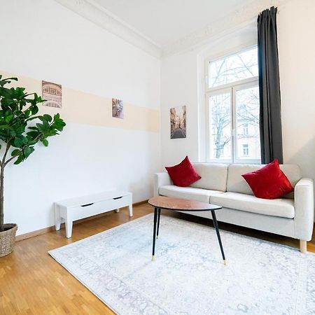 Fullhouse - Halle - Vs7 - 3 Beds - Nespresso Luaran gambar