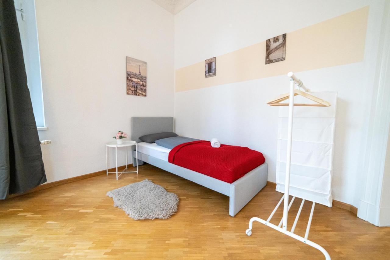 Fullhouse - Halle - Vs7 - 3 Beds - Nespresso Luaran gambar