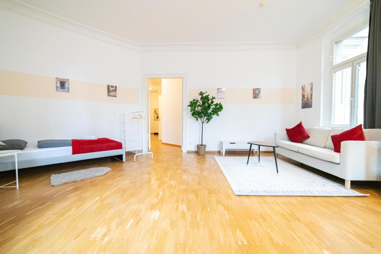 Fullhouse - Halle - Vs7 - 3 Beds - Nespresso Luaran gambar