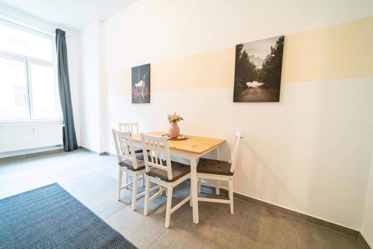 Fullhouse - Halle - Vs7 - 3 Beds - Nespresso Luaran gambar